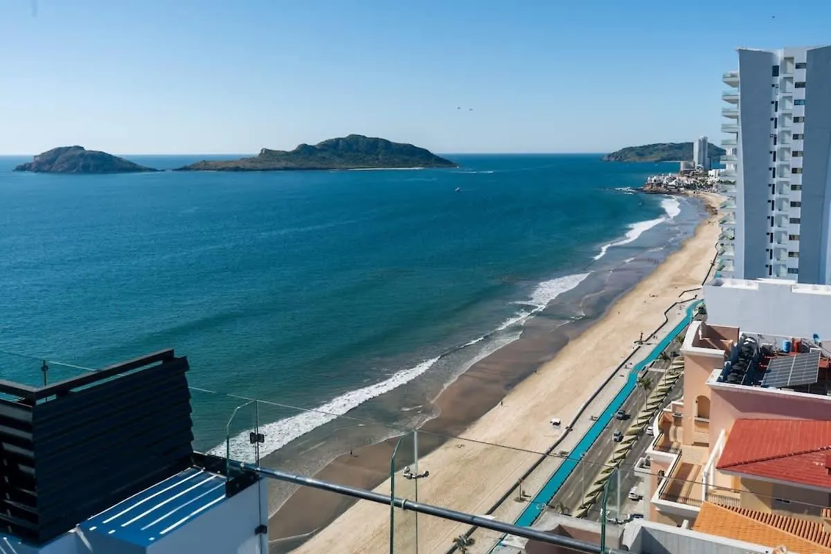 Depa In The Malecon In Front Of The Tm Stadium - Central 1906 Mazatlan 0*,