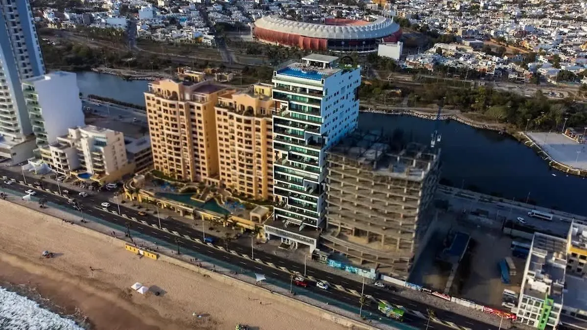 Depa In The Malecon In Front Of The Tm Stadium - Central 1906 Mazatlan 0*,